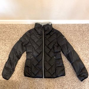 Guess Light Weight Down Puffer Jacket - M